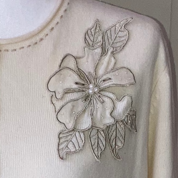 Cardigan with Large Flower Embellishment - Picture 2 of 9